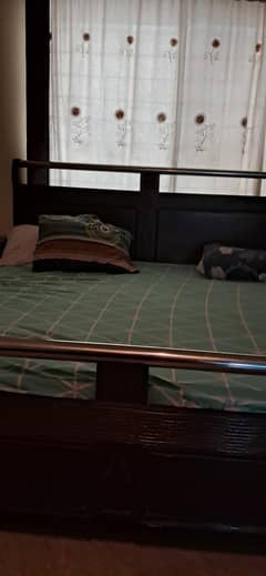 wooden bed set
