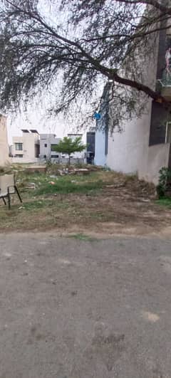 Investor price DHA phase 8