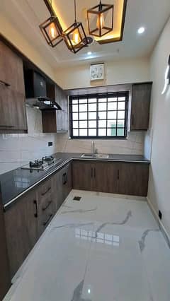 BEAUTIFUL FLAT FOR RENT AVAILABLE