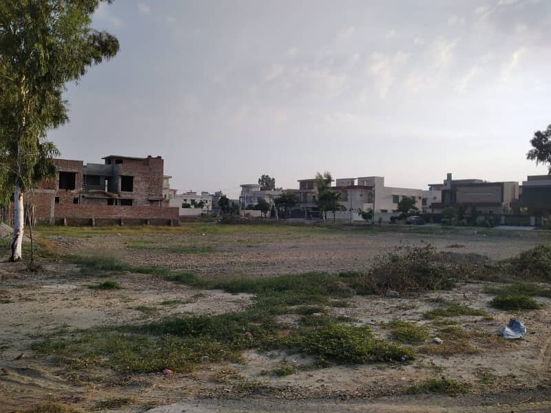 Prime Location 10 Marla Plot For Sale In C Block, Central Park Lahore 17