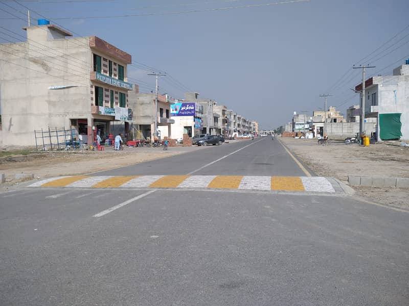 Prime Location 10 Marla Plot For Sale In C Block, Central Park Lahore 21