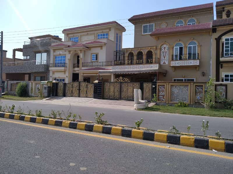 Prime Location 10 Marla Plot For Sale In C Block, Central Park Lahore 36