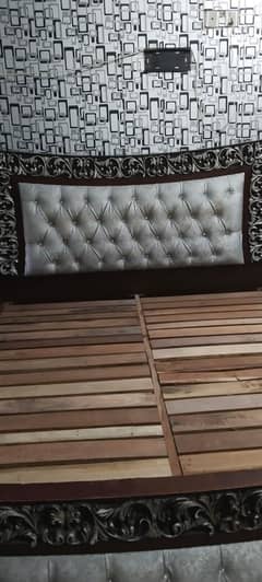 king size wooden bed