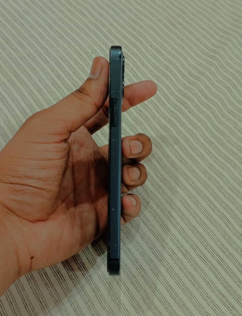Aoa! iphone 12 pro non pta Onix sim working main hai 4