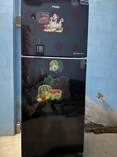 Haier fridge black colour bilkul new condition