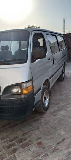Toyota Hiace LH114