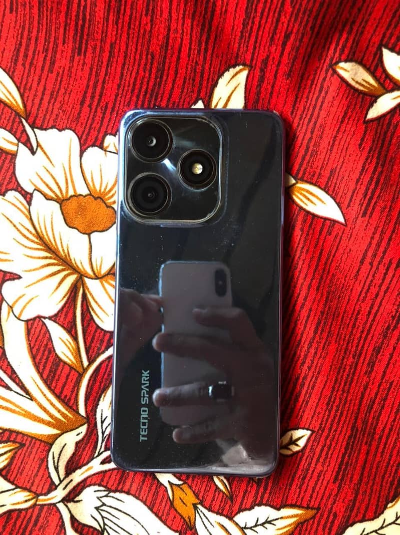 Tecno spark 10c  8/128memory 0