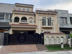 10 Marla Full House For Rent In Johar Town 5 Bed, Double Unit, Prime Location