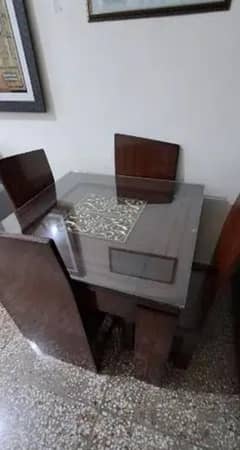 Dining Table || Supreme Quality || Mint Condition