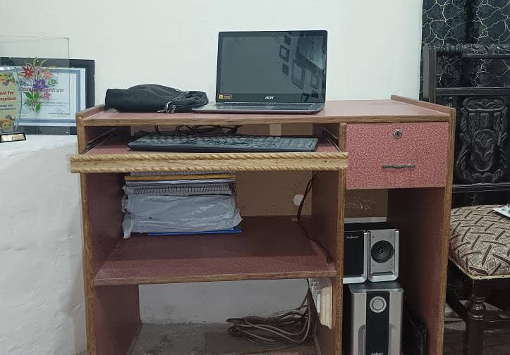 Laptop & Computer Table Like New 2