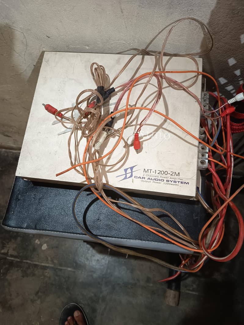 Car audio system amplifier buffer 2