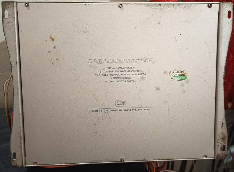 Car audio system amplifier buffer 4
