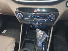 Hyundai Tucson  AWD