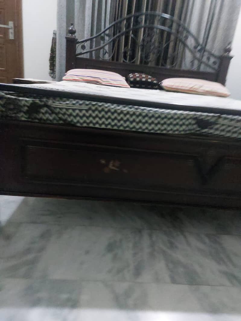 Bed with spring matress and side tables 2