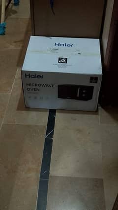 Microwave Oven for Sale | Haier 25L Solo | 700W | Neat Condition