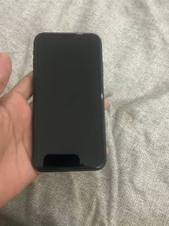 iphone 11 JV 64 GB battery health 82%  water pack 9.8/10
