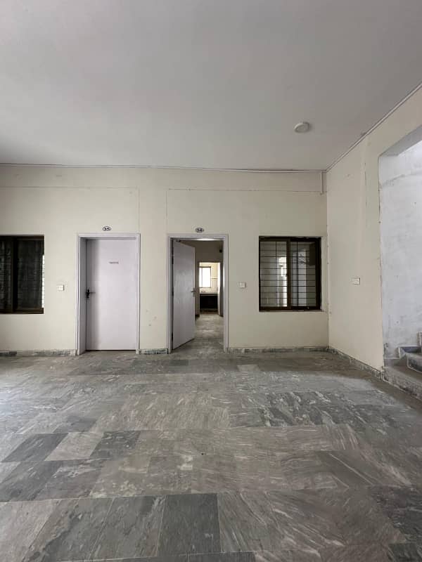 PHA 2 Bed E Type Corner Appartment sunface with open view on 5th floor available for sale 4