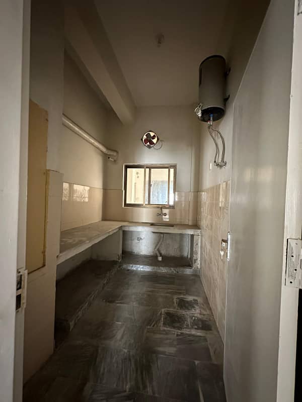 PHA 2 Bed E Type Corner Appartment sunface with open view on 5th floor available for sale 7