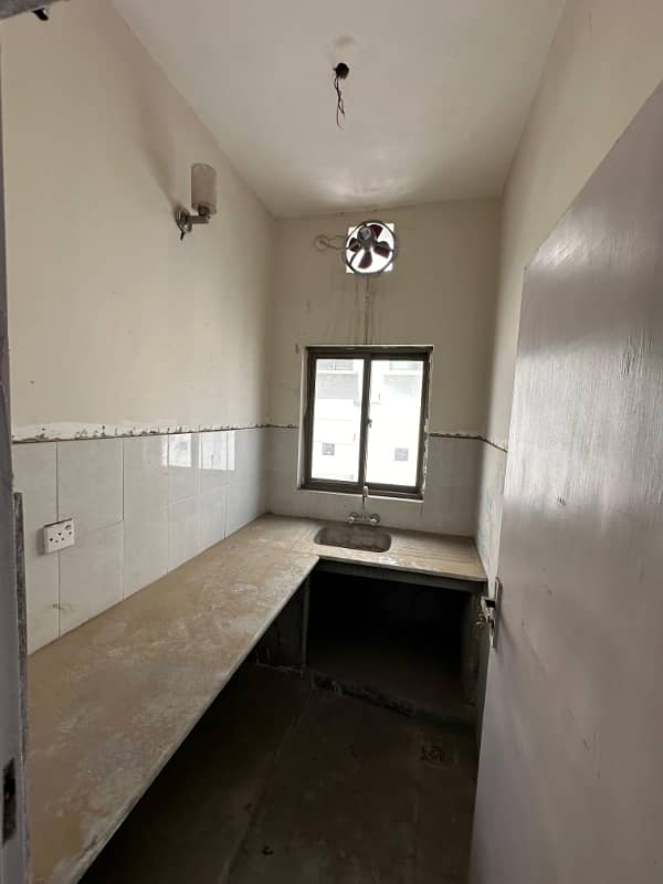 PHA 2 Bed E Type Corner Appartment sunface with open view on 5th floor available for sale 9