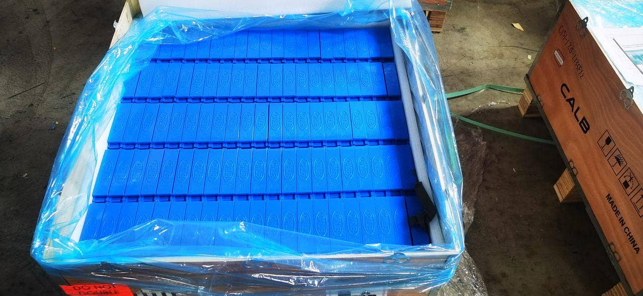 Lithium phosphate Battery 3.2v 100Ah brand new cells 12v 24v 48 volt 6