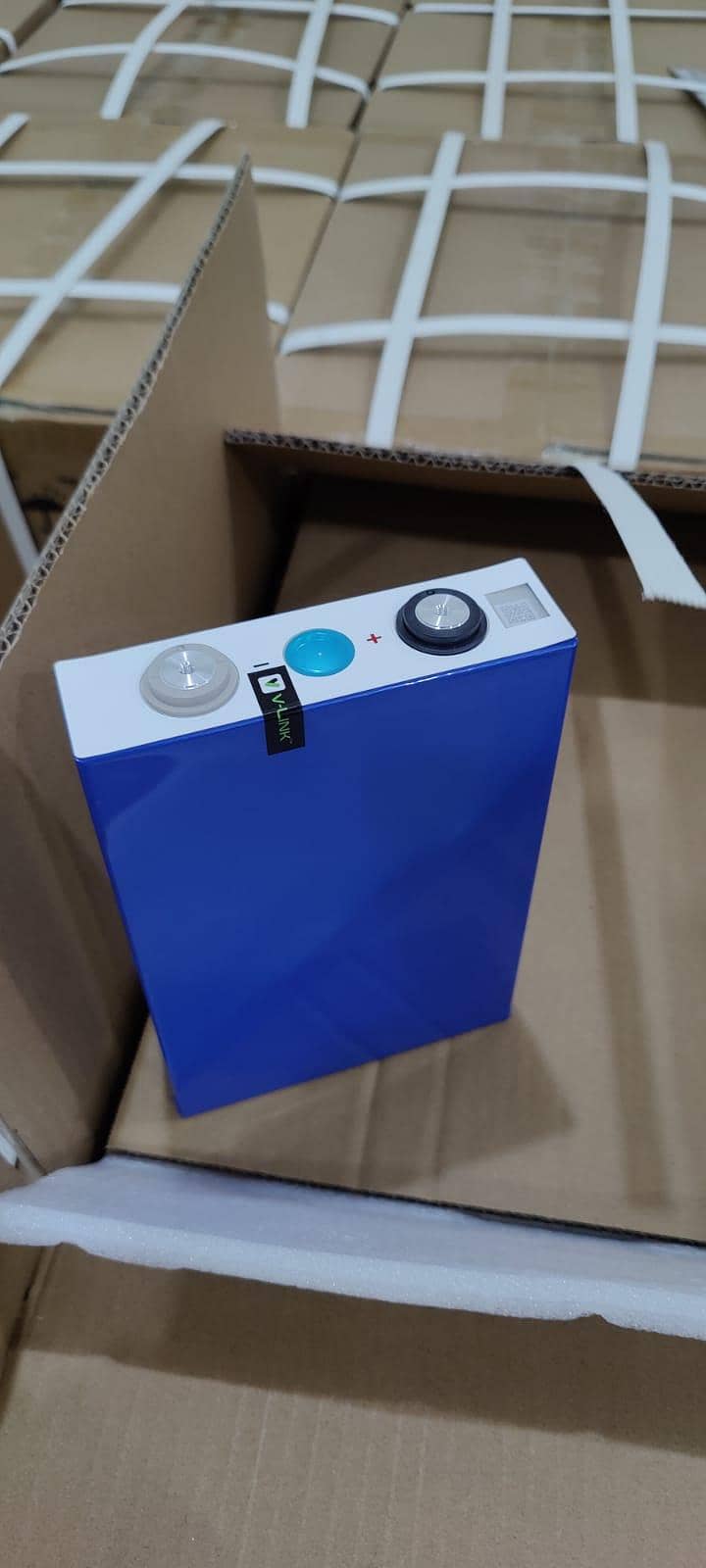 Lithium phosphate Battery 3.2v 100Ah brand new cells 12v 24v 48 volt 13