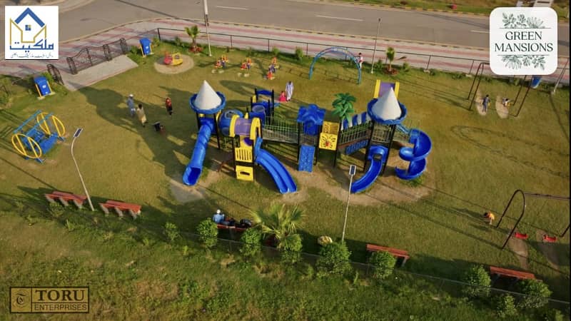10 Marla Plot Available On Beautifull Location 12