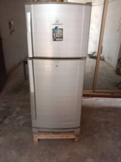 Dawlance medium size energy saver fridge