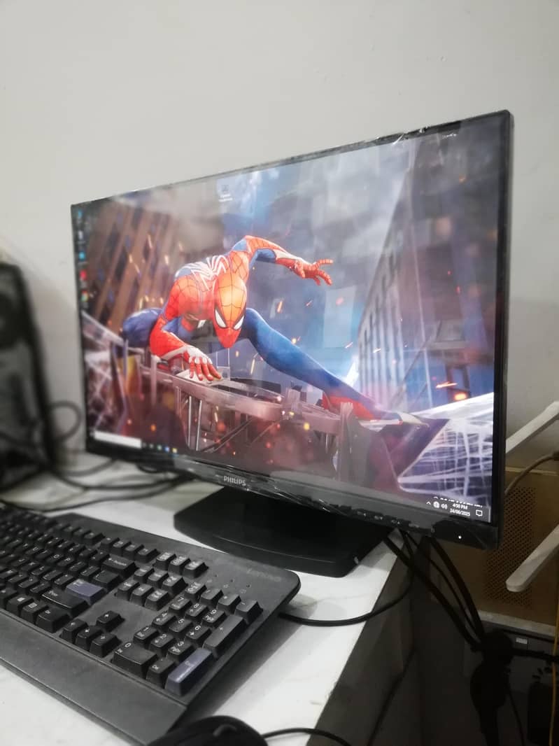 HP & Philips 24" Borderless IPS LED Monitors with Built-in Speakers A+ 2