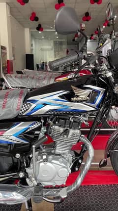 I m selling Honda CG 125 black and red zero mater brand new