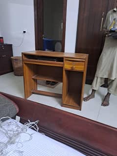 Used computer and study table for sale