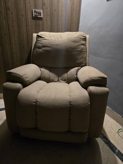 lazyboy power rocling recliner