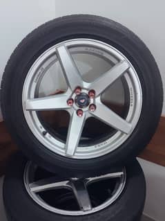 Aloyrim with tyre