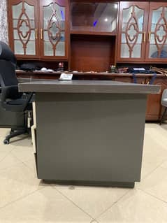 Premium office furniture at unbeatable price