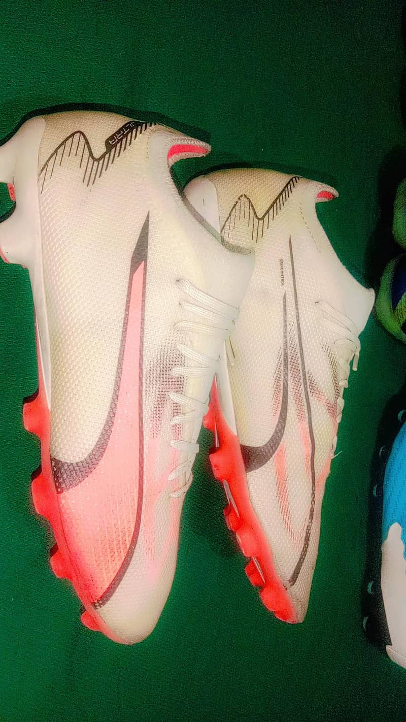 football shoes original #Nike airzom phantom adidas predator#football 14