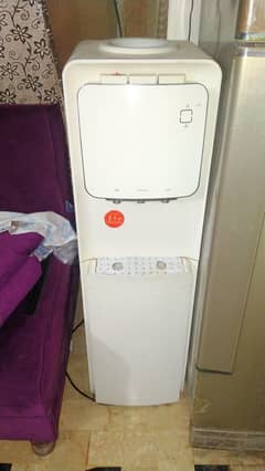 water dispenser with Fridge (Fridge not used Brand new)