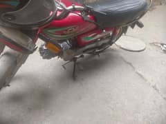 2018 model hai men out country 3 sal rha hon baike khari rhe h bilkull