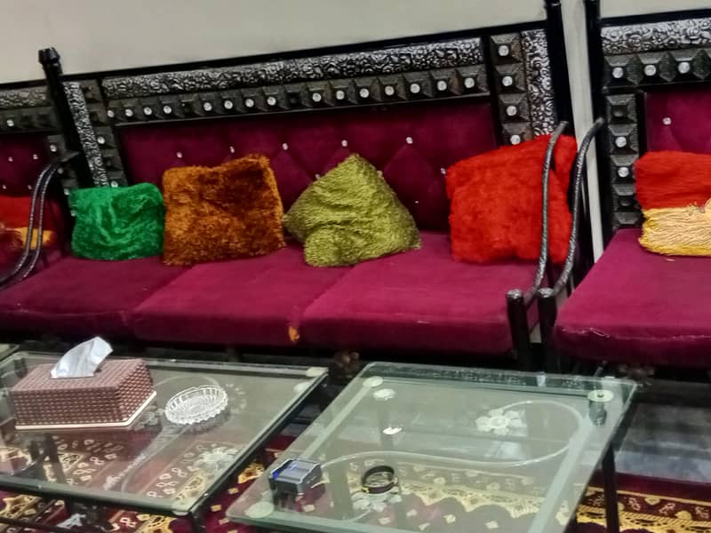 sofa set and bed without form for sale urgent with table 1