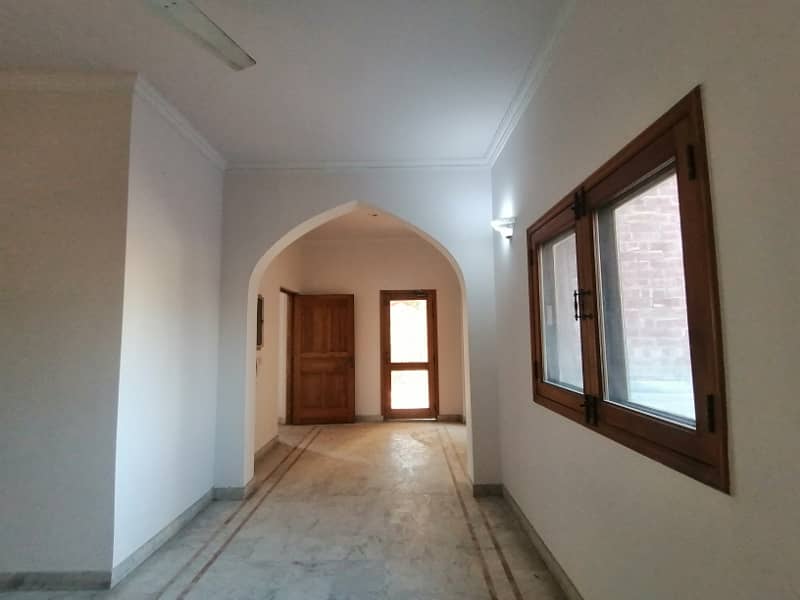DHA 1 Kanal Ideal Upper Portion With Separate AC And Separate Gate For Rent In Phase 5 5