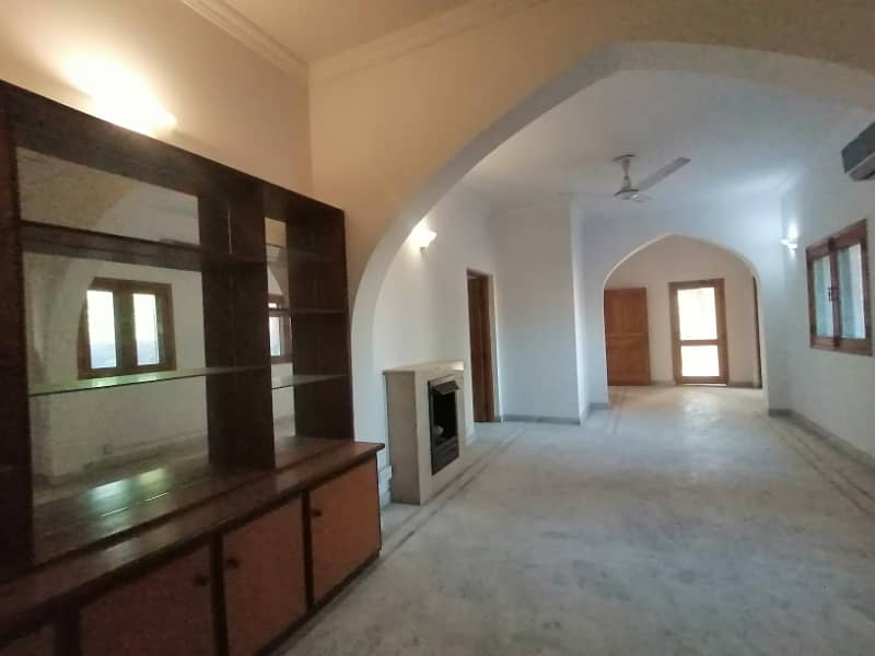 DHA 1 Kanal Ideal Upper Portion With Separate AC And Separate Gate For Rent In Phase 5 10