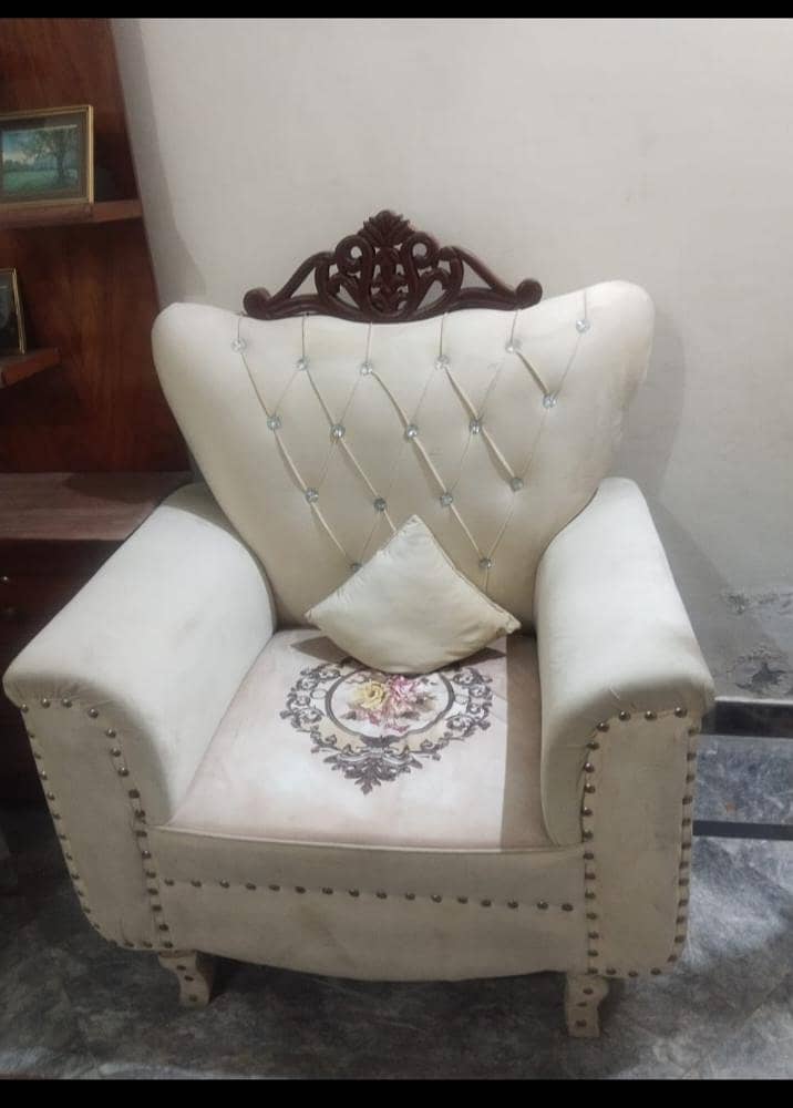 5 seatr sofa set with 3 piece table set 0