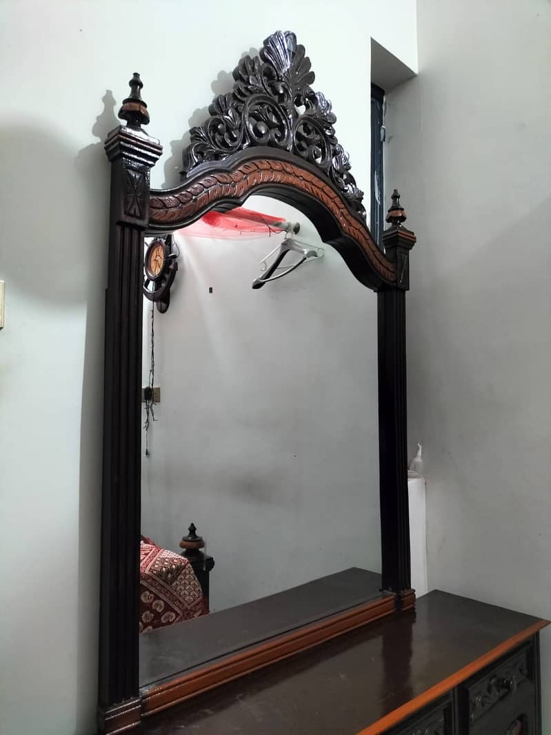 almost new Bed with side tables, bed foam, and dressing table 5