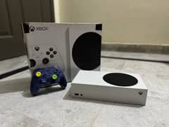 XBOX SERIES S FOR SALE 512 GB (READ AD}