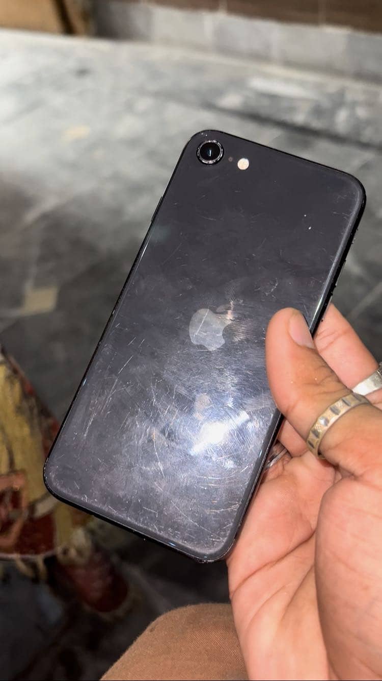 iPhone SE 2020 Fu non pta exchange possible with android phone 3