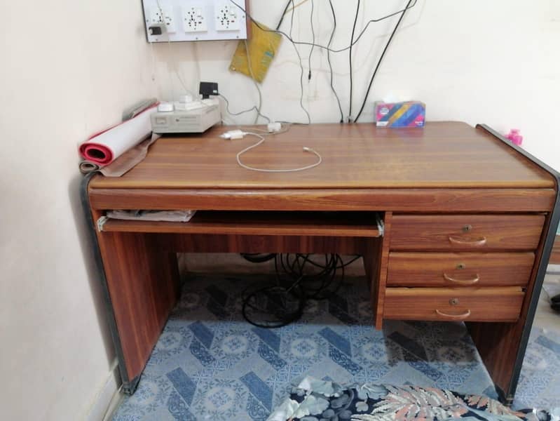 computer table 3