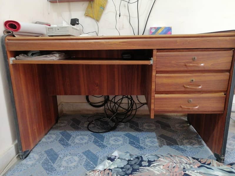 computer table 4