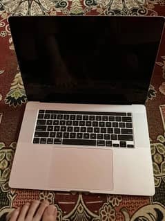 MacBook Pro Apple