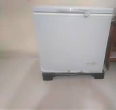 Dawlance Deep freezer Available