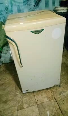 Mitsubishi frige