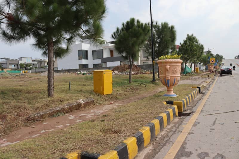 Spacious 1 Kanal Plot Back Open | Ready to Build in Bahria Enclave 13
