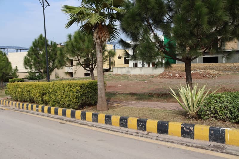 Spacious 1 Kanal Plot Back Open | Ready to Build in Bahria Enclave 16